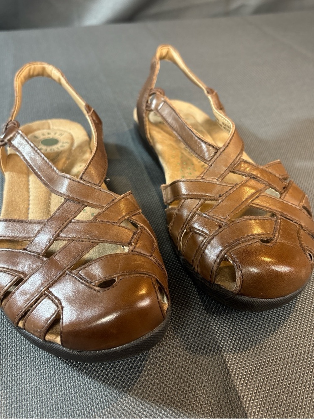 Earth Origins leather, fisherman style ankle strap sandals, size 6 1/2M - Picture 2 of 6